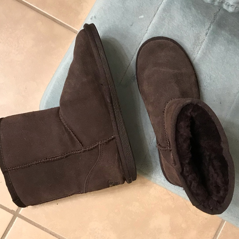 🍂🎃Beach feet brown boots - size 8 🎃🍂